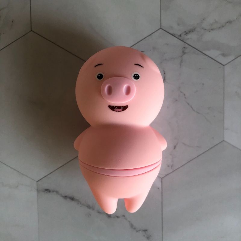 Lilo Piggy Tongue Licker And Massager – Dear Deseo